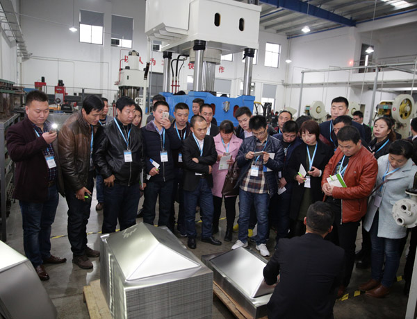 攜手并進，共創(chuàng)共贏——熱烈歡迎科恩陜西經(jīng)銷商團隊到廠參觀學習